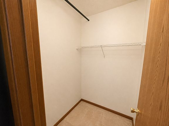 3rd image of 3100 Hunter Rd