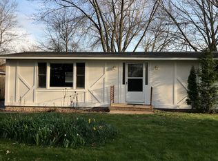 1407 Jewel Ave, St Charles, IL 60174