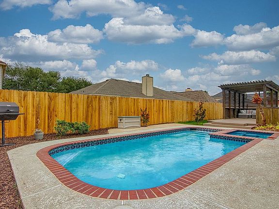 5th image of 7713 Cedar Creek Cir