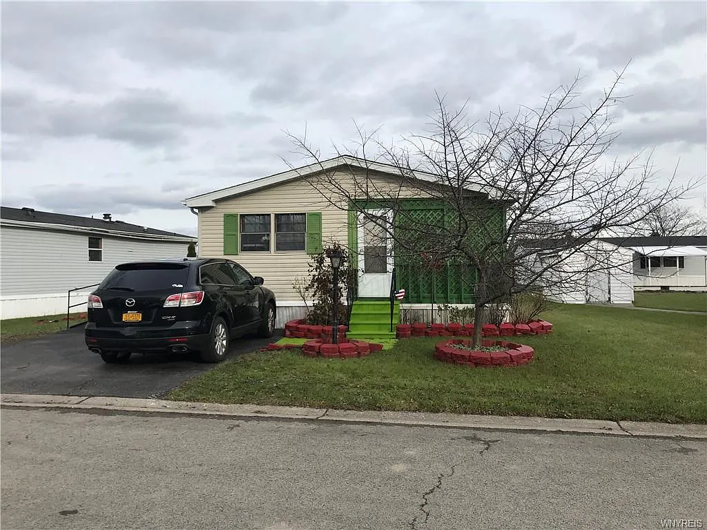 505 Applewood Dr photo 1