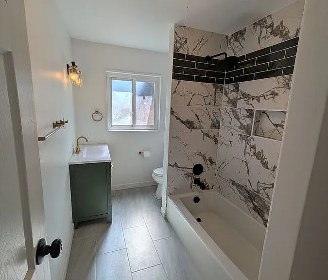 1390 Salem St — Photo 7