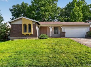 5129 Longhorn Trl, Florissant, MO 63033