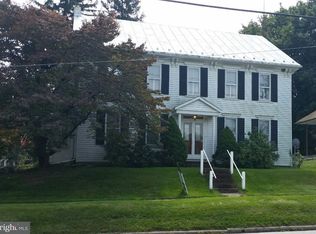 104 W 1st St, Boiling Springs, PA 17007