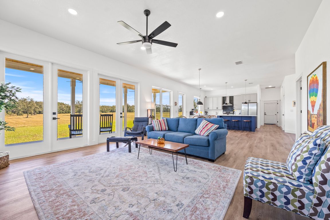 next background image