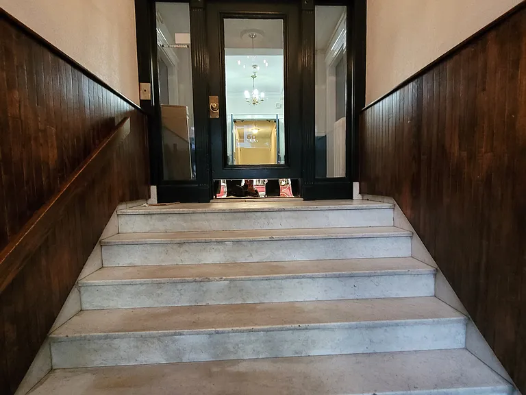 60 Queensberry St #A-1 — Photo 5