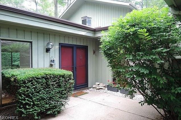 1st image of 618-7 Russet Woods Ct
