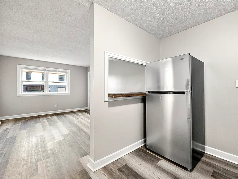 592 Cooper St SW #2 — Photo 5