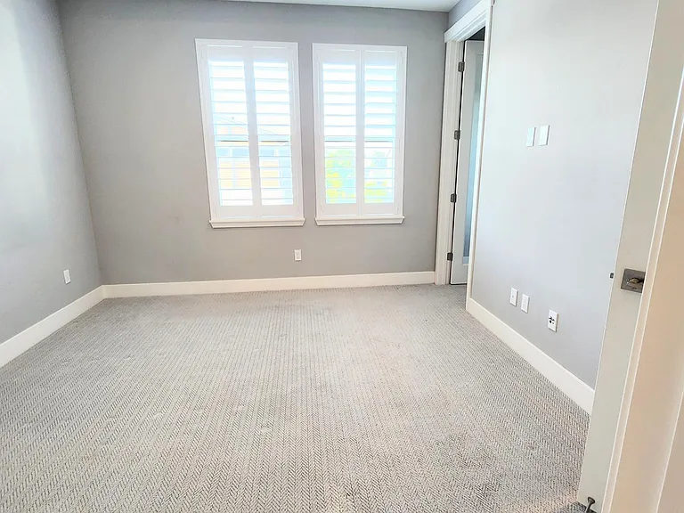 645 E Evelyn Ave — Photo 7