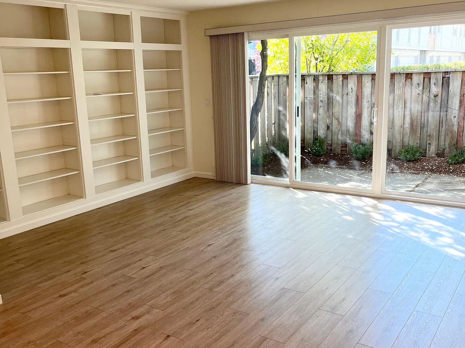 2 bed, 1.5 bath, 965 sqft, $3,500 — Photo 1