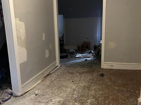 2nd image of 5804 Haverford Ave