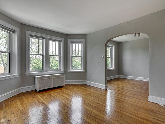 3rd image of 7415 N Campbell Ave APT 2
