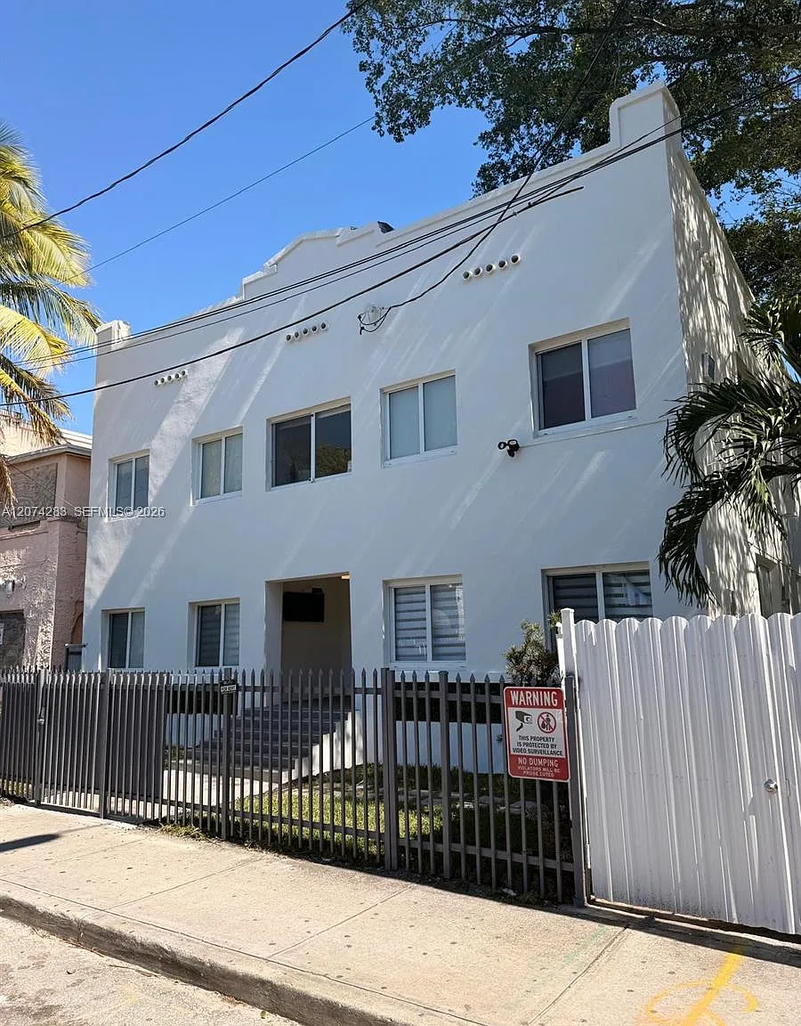 Lawrence Estate East Addn — Photo 1