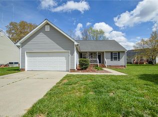 2989 Butterwood Dr, Jamestown, NC 27282