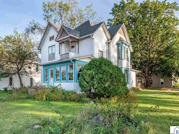 202 E Watonwan St, Lake Crystal, MN 56055