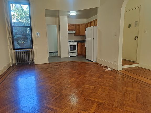 3rd image of 111 Montague St APT 2A