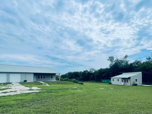 15098 Edwards Rd, Valley Falls, KS 66088