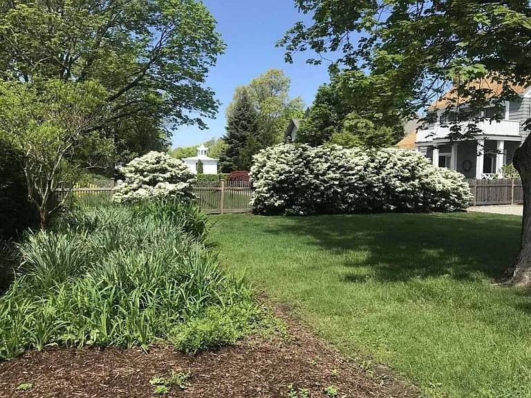 260 Orchard St — Photo 11