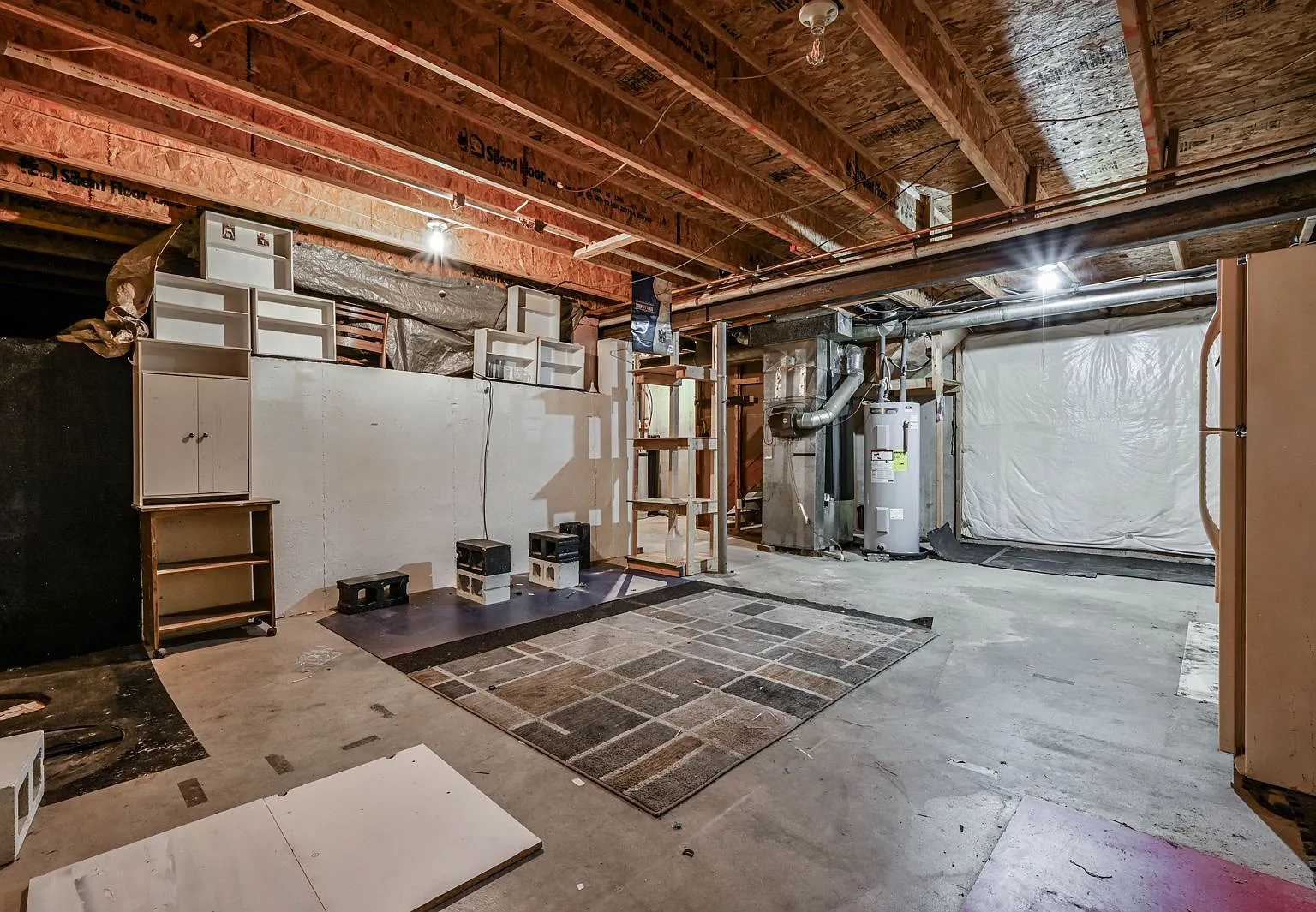 3 bed, 2007 sqft, $2,150 — Photo 4