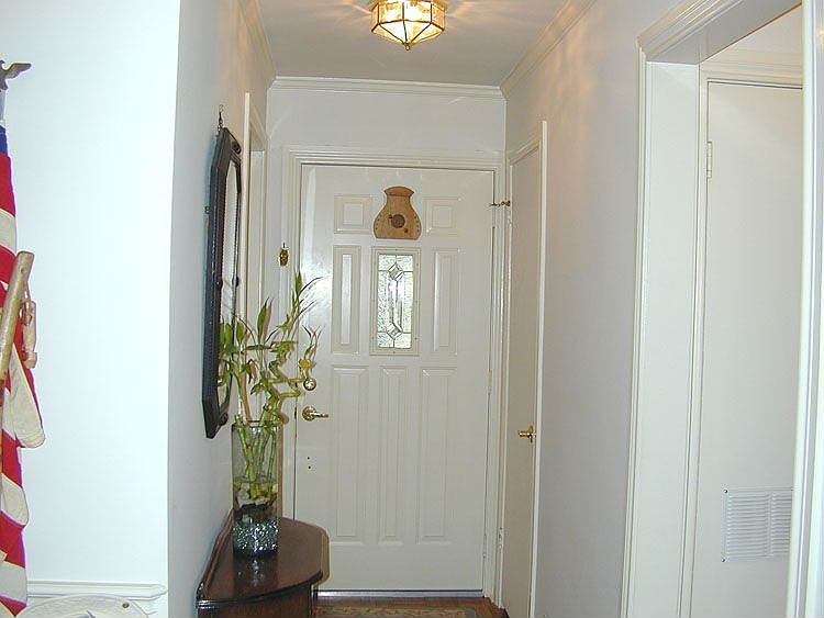 1st image of 2203 Greenbrier Dr
