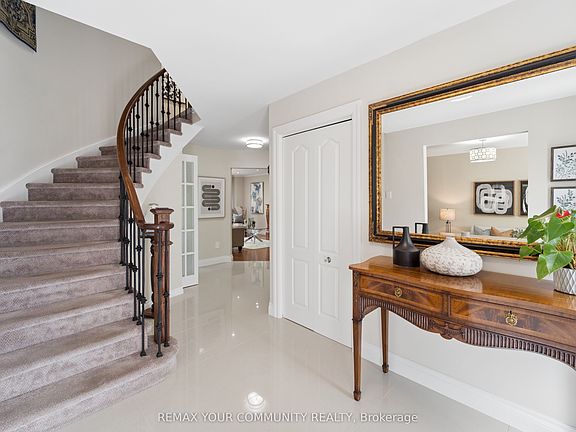 5th image of 5 Carriage Ln