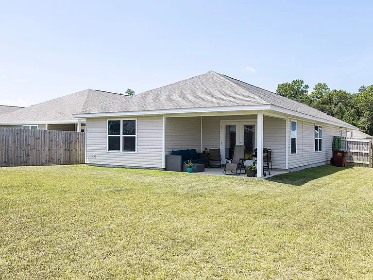 5438 Peach Dr — Photo 31