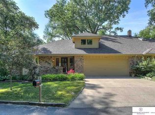 11115 Woolworth Plz, Omaha, NE 68144