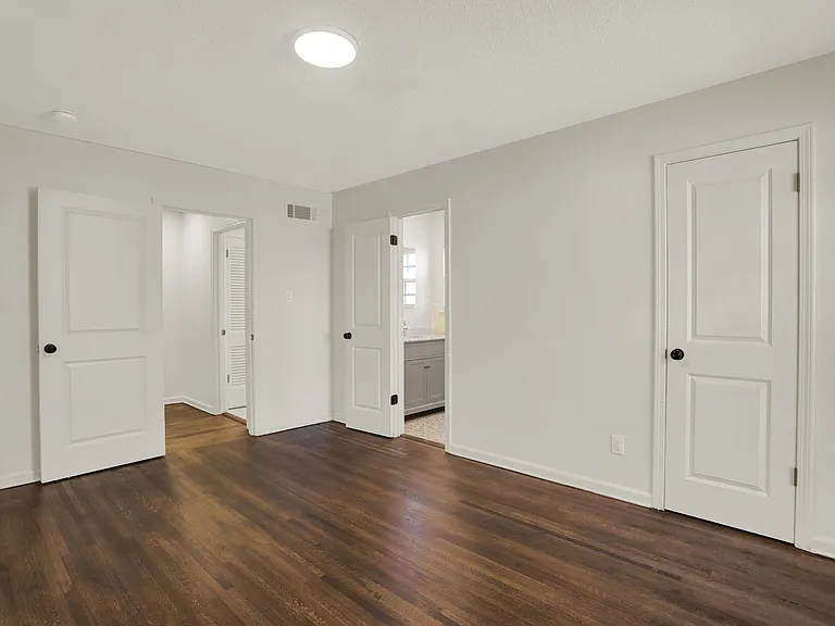 7133 Kings Castle Cv — Photo 20