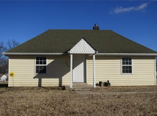 200 Pennsylvania Ave, South Roxana, IL 62087