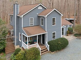 9906 Oak Hollow Rd, Chapel Hill, NC 27516