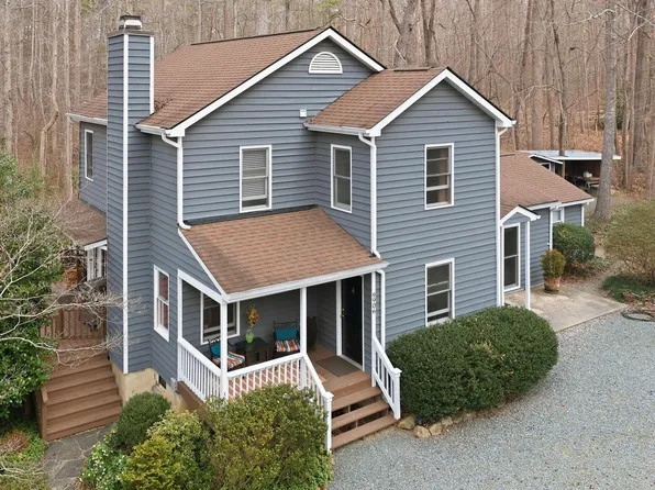 9906 Oak Hollow Rd, Chapel Hill, NC 27516