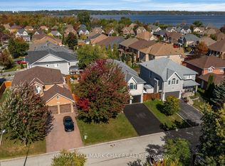 6 Whispering Pine Pl, Barrie, ON L4N 9R9