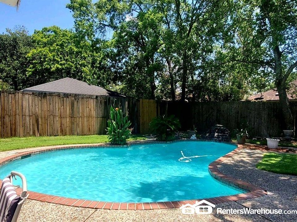 1st image of 10811 Idlebrook Dr