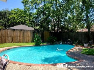 10811 Idlebrook Dr, Houston, TX 77070