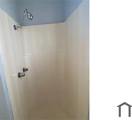 8417 S San Pedro St — Photo 10
