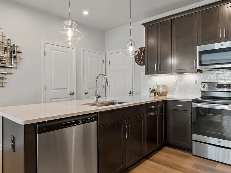 656 Brookwood Glen Ter #A — Photo 20