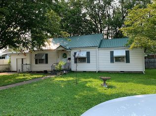 242 N Casey St, Morganfield, KY 42437