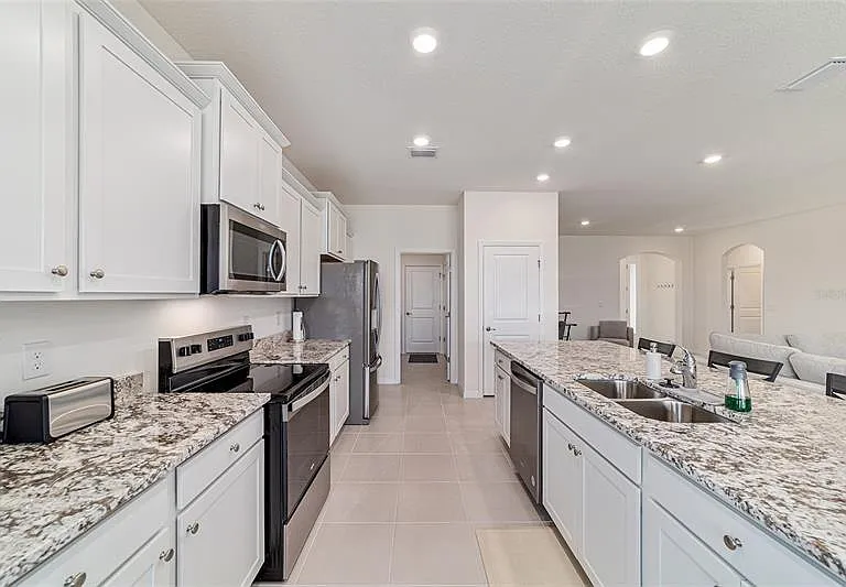 4171 NW 48th Terrace Rd — Photo 6