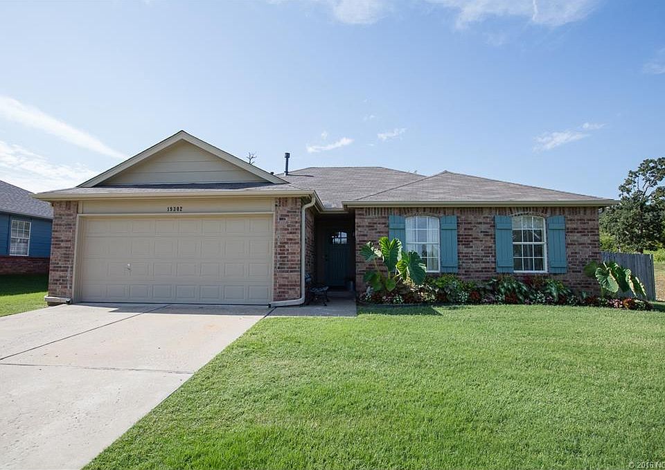 1st image of 19302 Redbud Ct