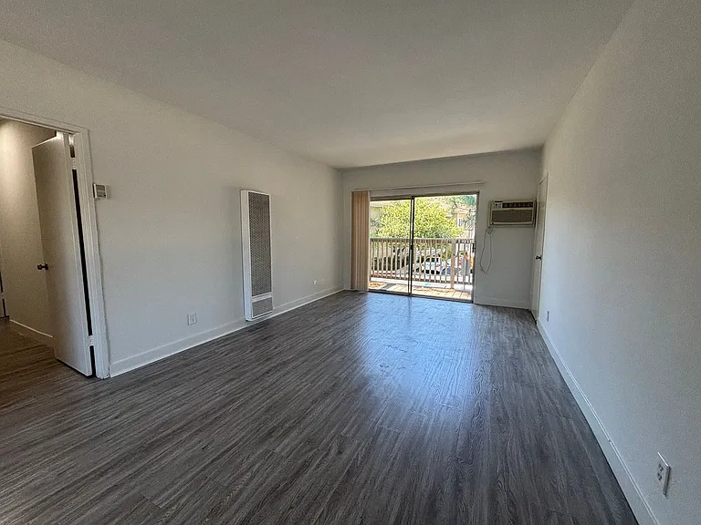 5245 Chesebro Rd — Photo 33