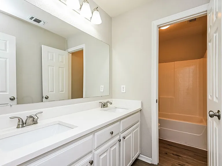 10416 Trevino Ln — Photo 16