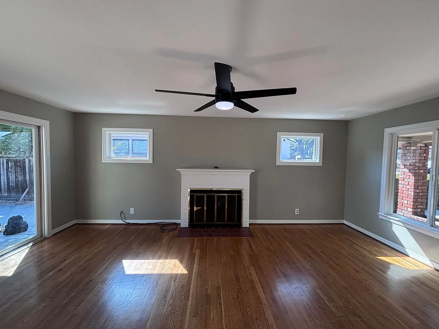 Santa Clara - Beautifully Updated Home With Hardwood Floors, Great Location. — Photo 3