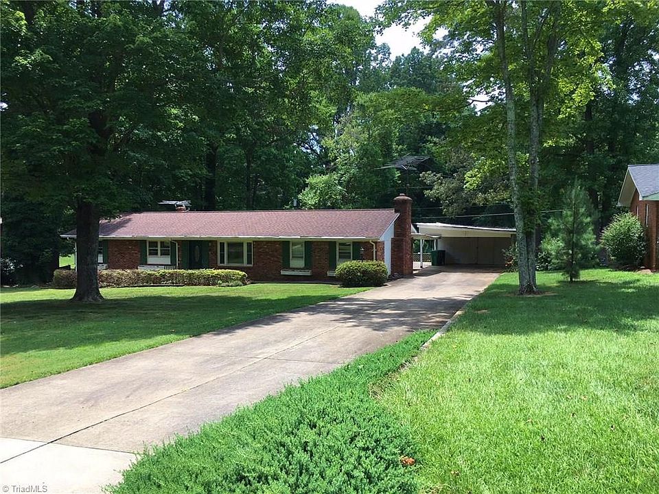 1st image of 304 Shadowood Dr