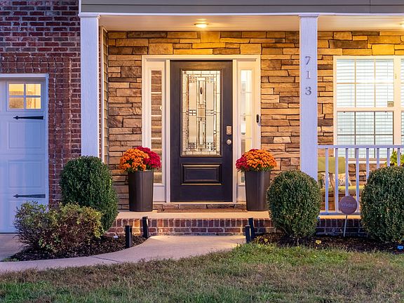 4th image of 713 Crestone Ln