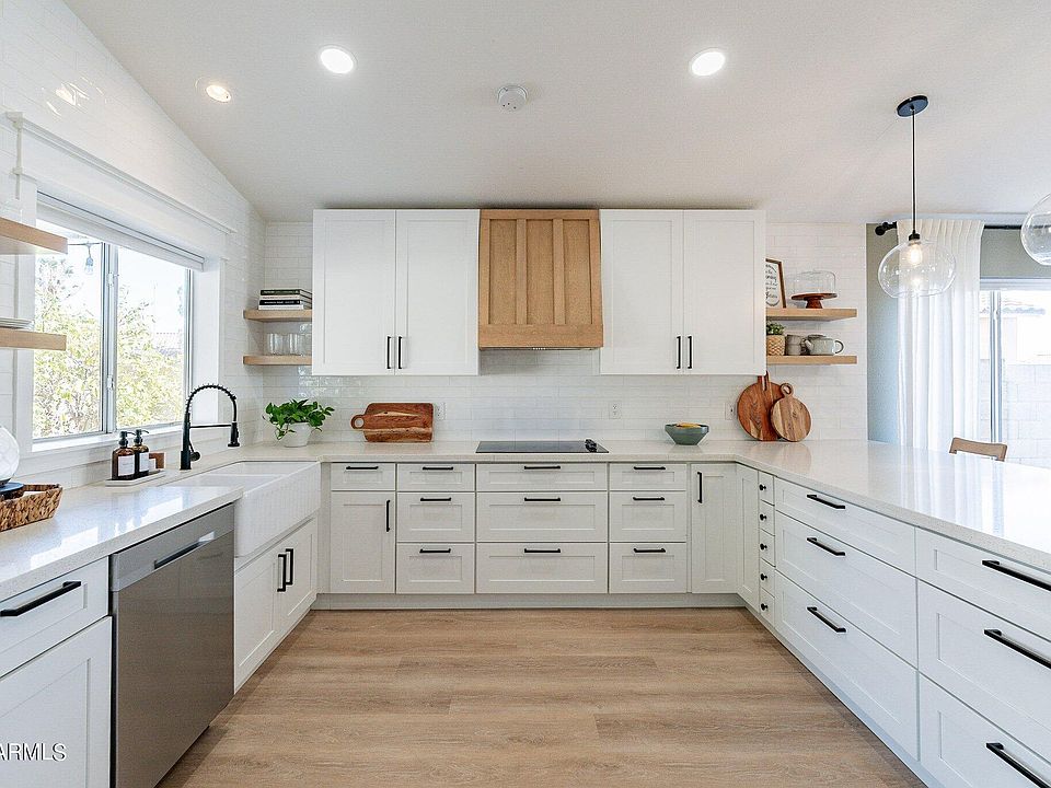 1st image of 8861 N 114TH Avenue