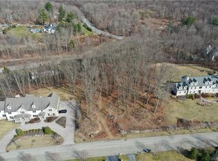 59 Juniper Ter, Tuxedo Park, NY 10987