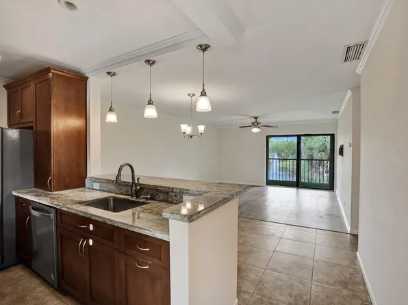 930 SW 9th Street Cir APT 206, Boca Raton, FL 33486