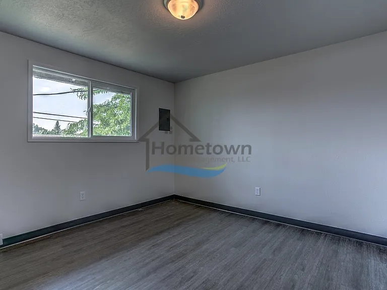 110 E Borah Ave — Photo 11