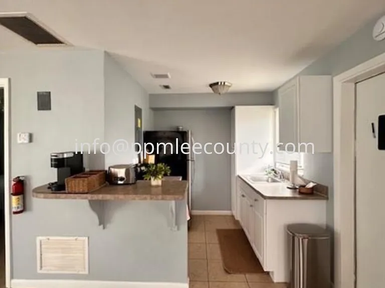 620 SE 47th St #2 — Photo 12