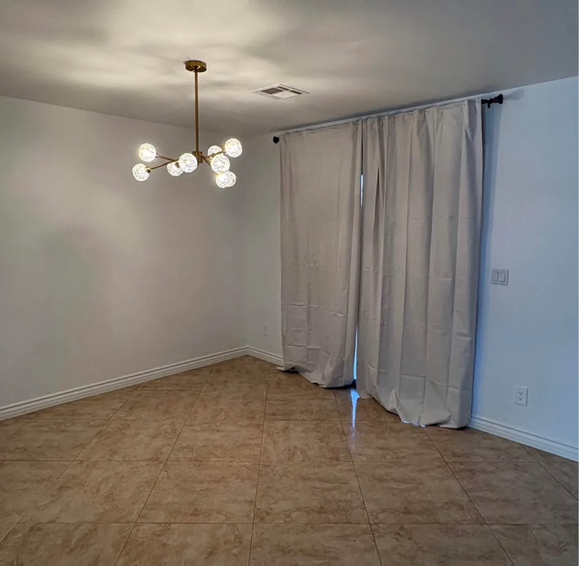 3 bed, 1462 sqft, $1,950 — Photo 3