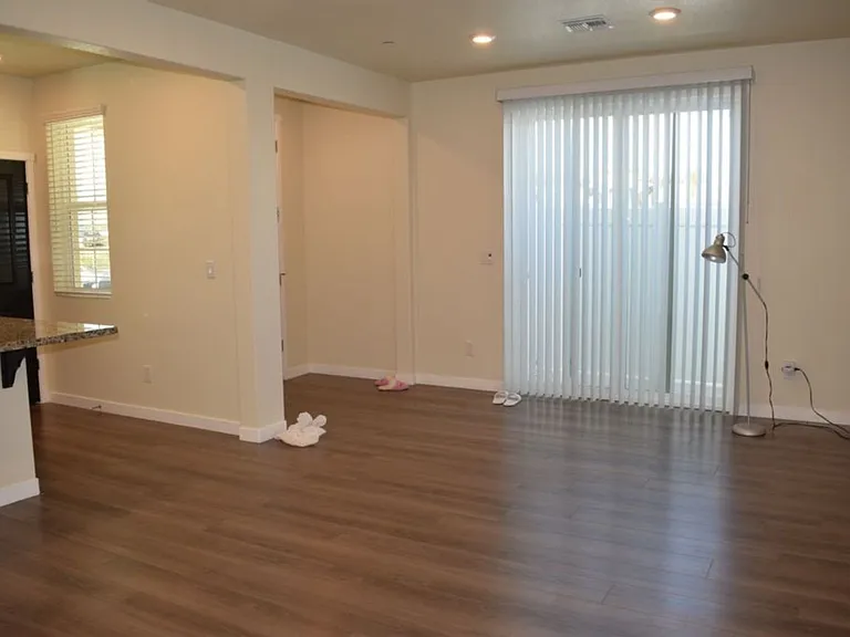 3280 Chickadee Ct — Photo 4
